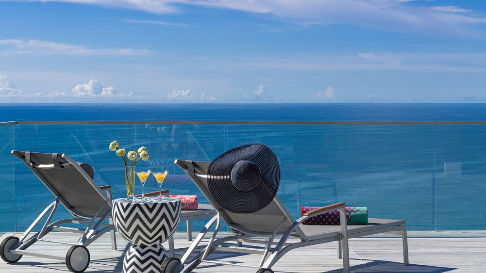 Malaiwana - Villa Rodnaya - Deck chairs and view